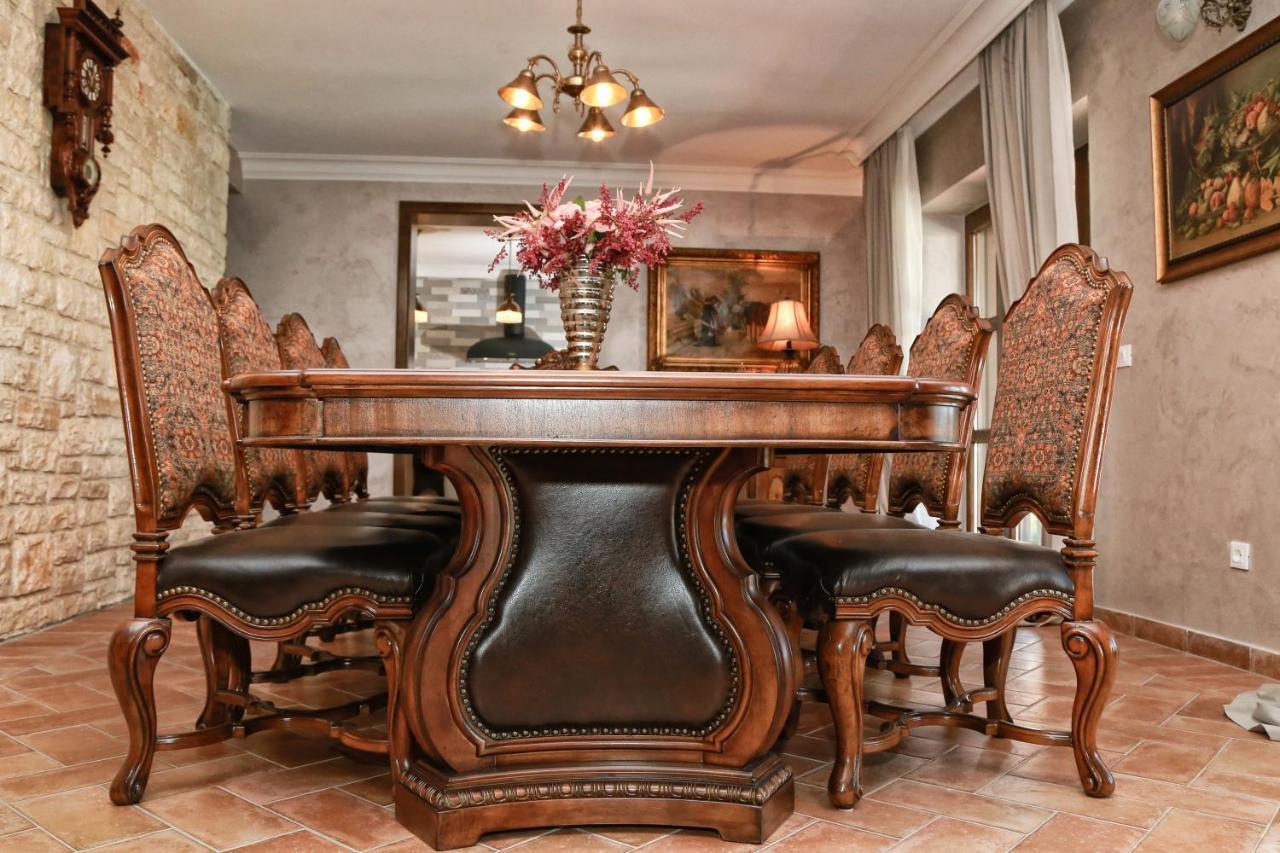 Villa Carolus-Luxurious Istrian Villa Barat  Zewnętrze zdjęcie