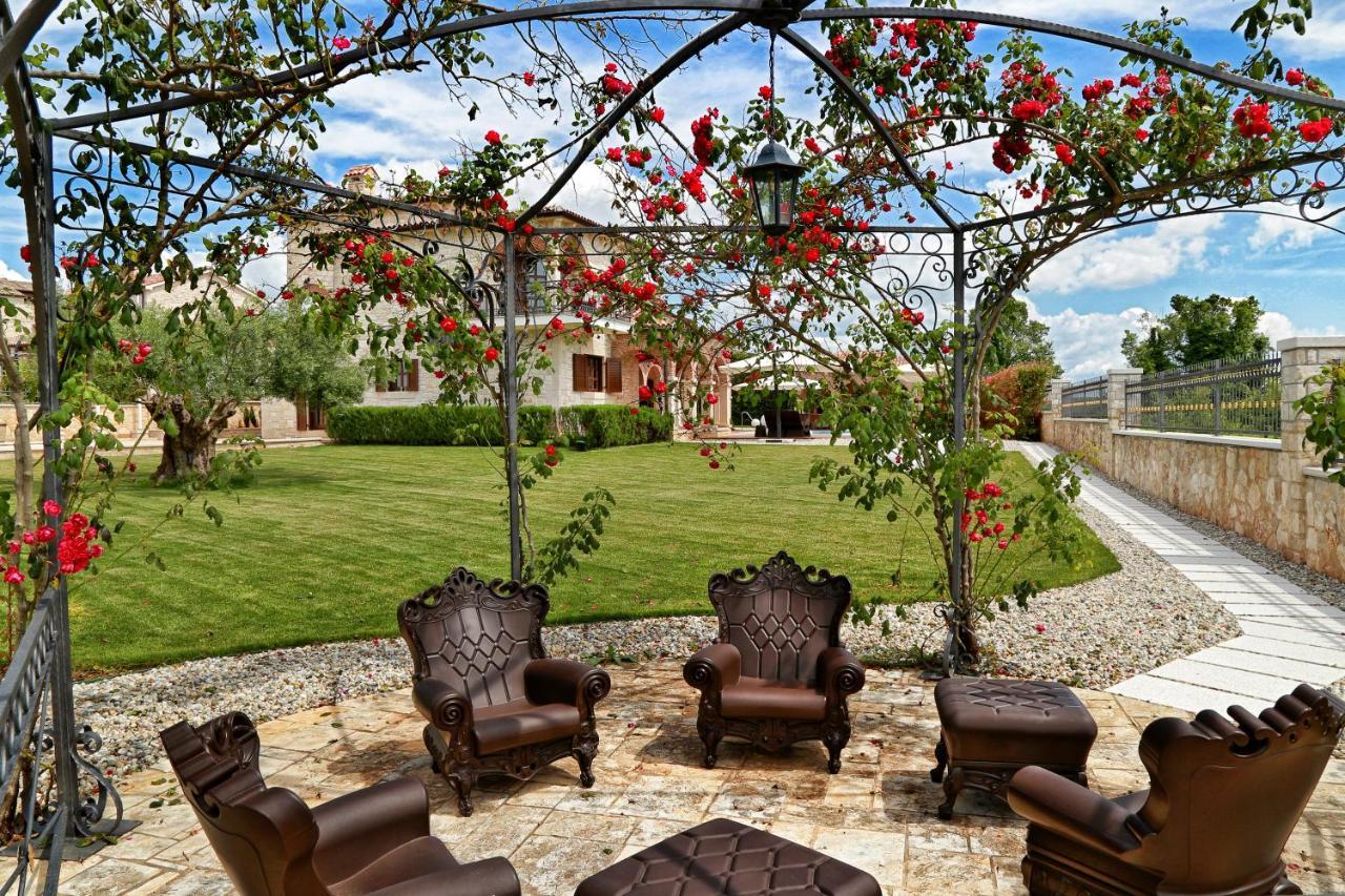 Villa Carolus-Luxurious Istrian Villa Barat  Zewnętrze zdjęcie