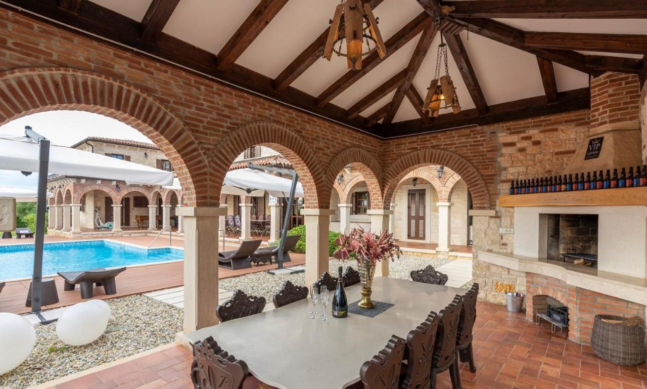 Villa Carolus-Luxurious Istrian Villa Barat  Zewnętrze zdjęcie