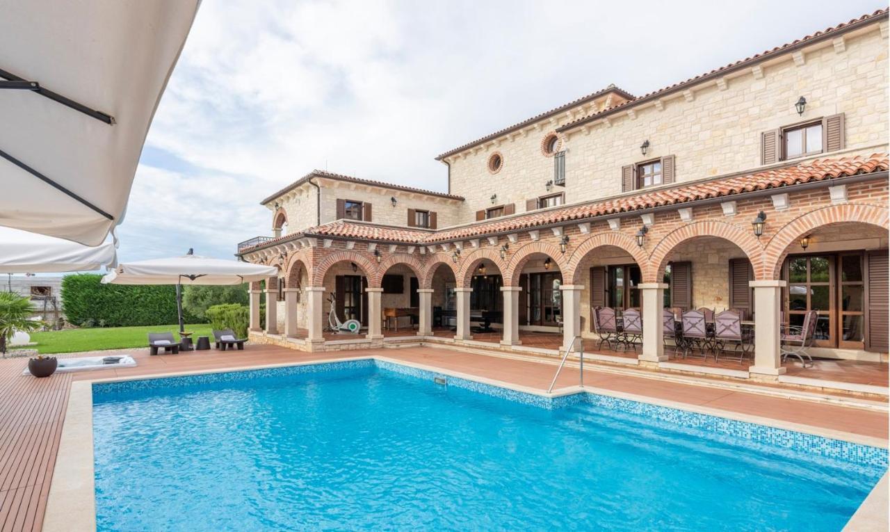 Villa Carolus-Luxurious Istrian Villa Barat  Zewnętrze zdjęcie